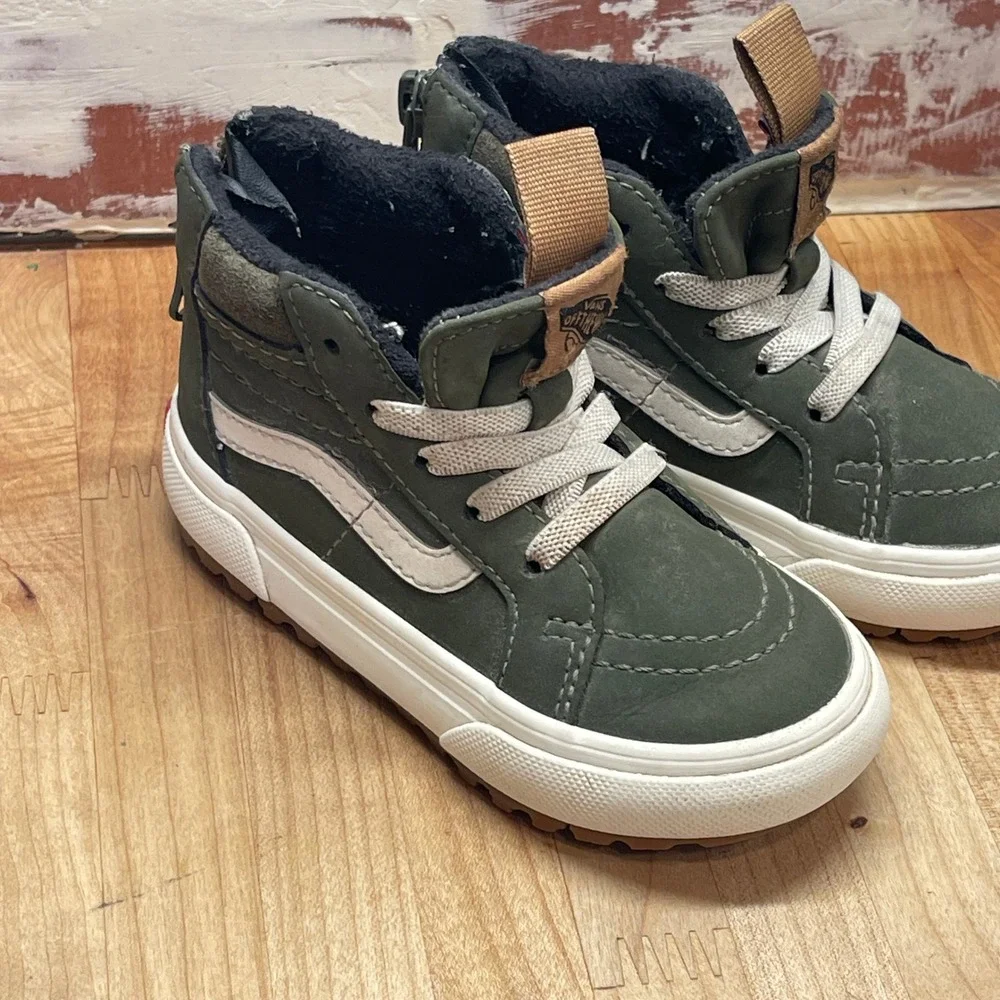 Vans Sk8-Hi MTE Toddler Size 6.5 Olive Green High Top Zip Sneakers 721454